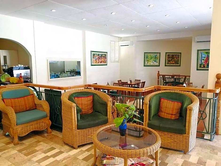 Coco Grande Hotel