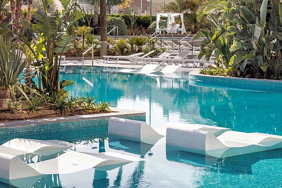 Aqua Hotel Silhouette & Spa - Adults Only