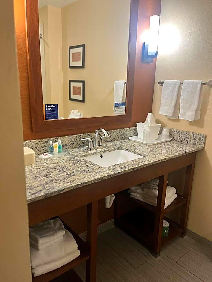 Comfort Suites Cotulla near I-35