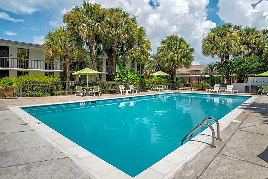 Clarion Inn Conference Center