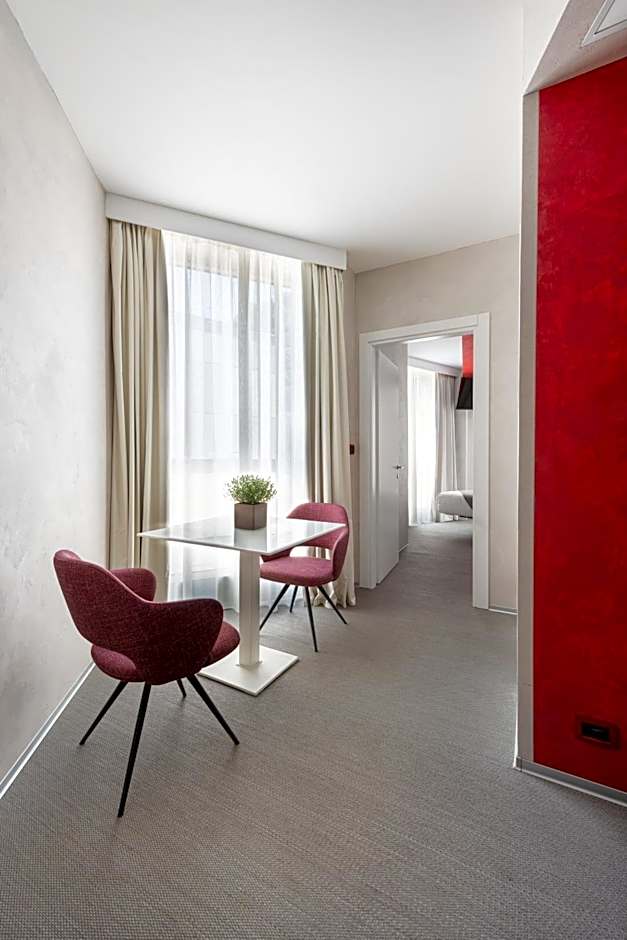Carrick Hotel