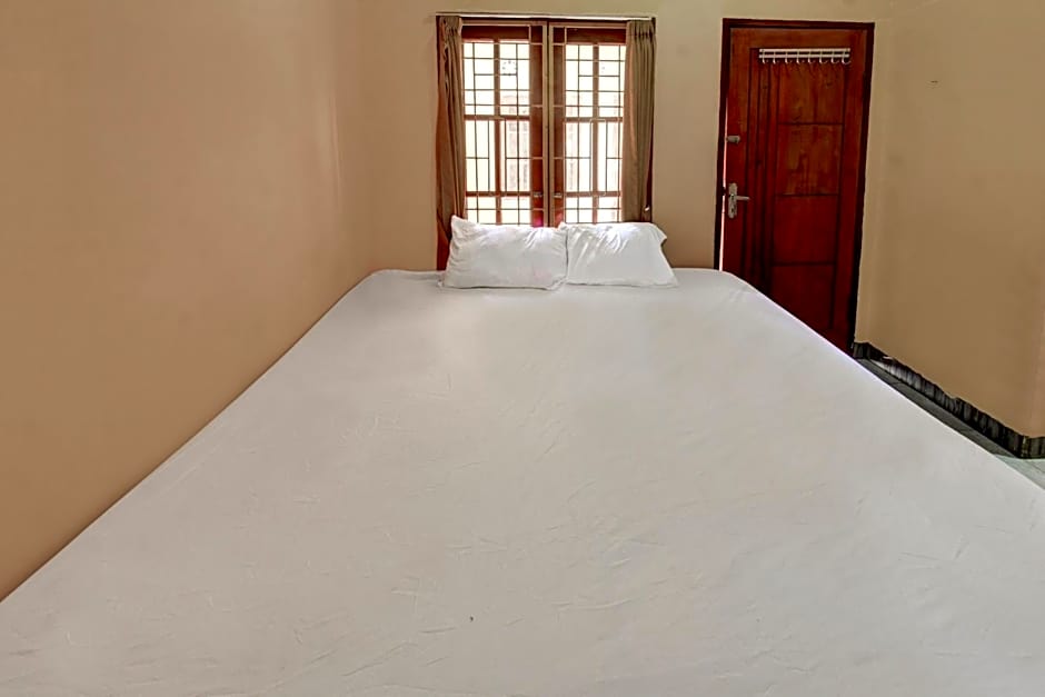 OYO Life 92846 Kost Putra Griya Eka