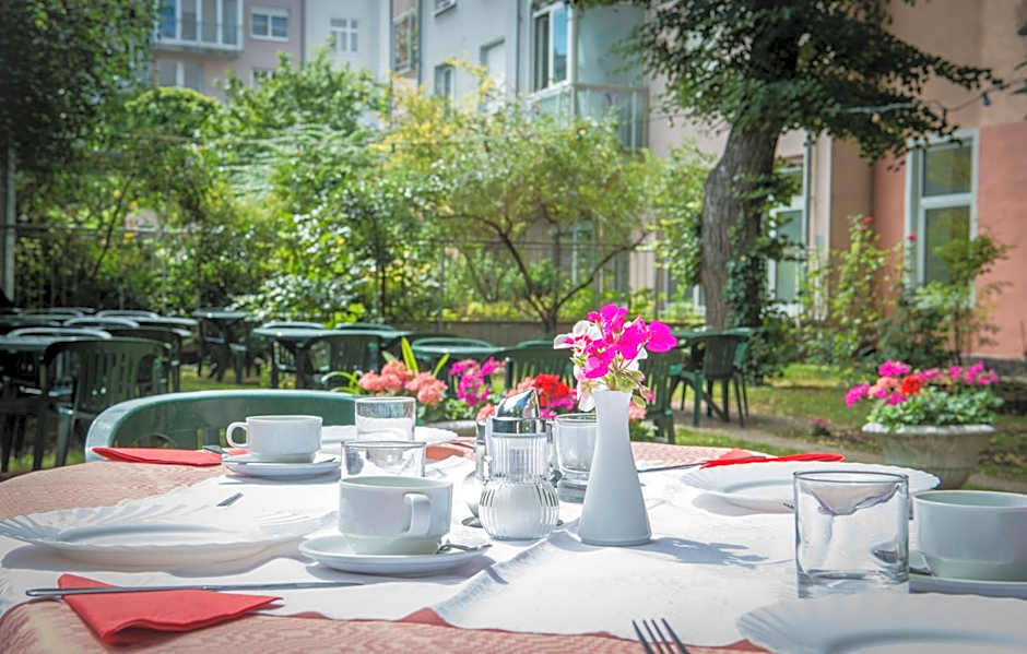 Garten- und Kunsthotel Gabriel City