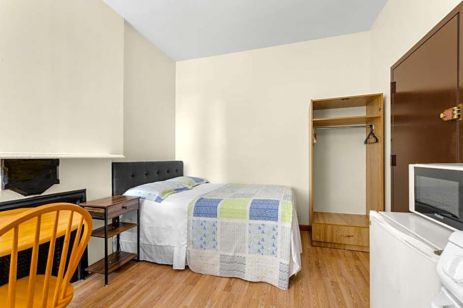 West 30th Street Guest House