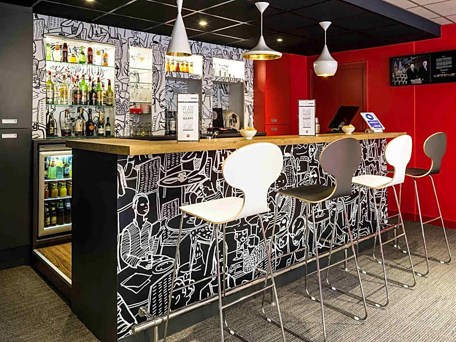 ibis Paris Pont de Suresnes
