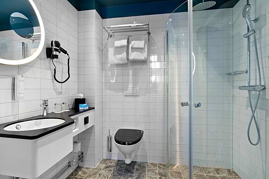 Best Western Hotel at 108