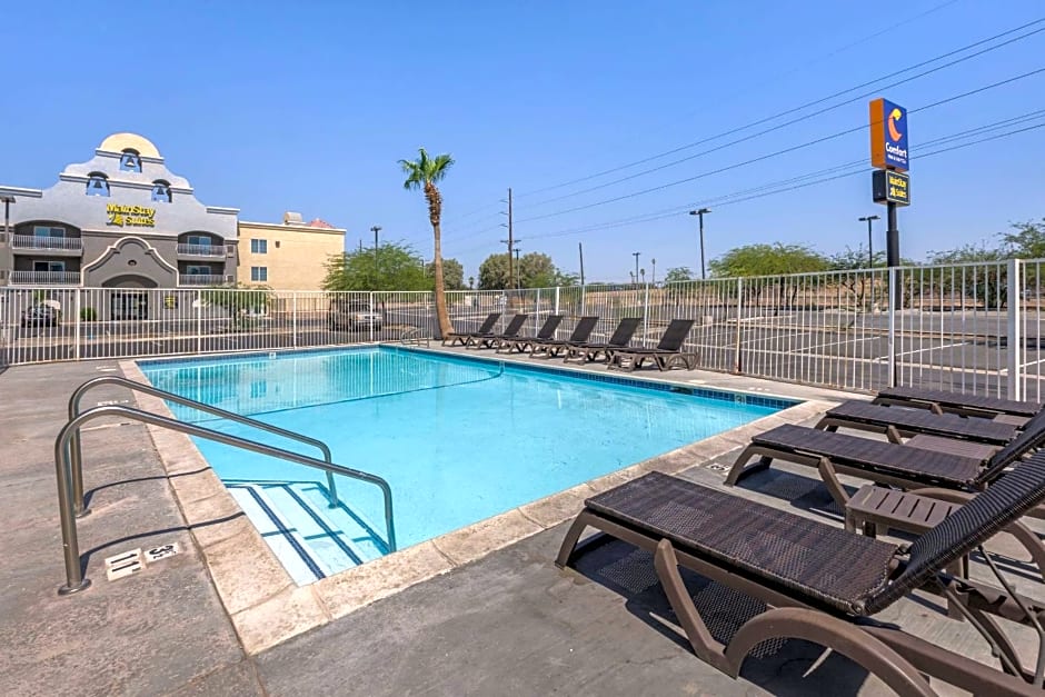 Comfort Inn & Suites El Centro I-8
