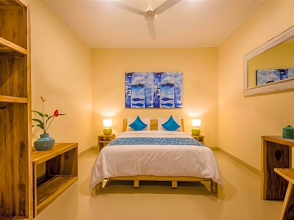 Villa Tepi Sungai