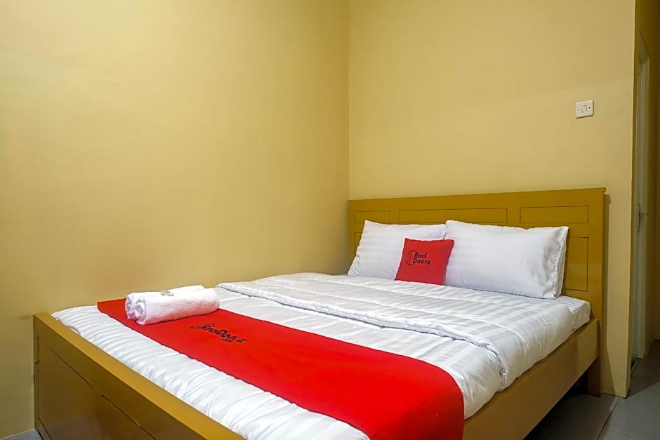 RedDoorz Syariah @ Omahe Qoema 3 Yogyakarta