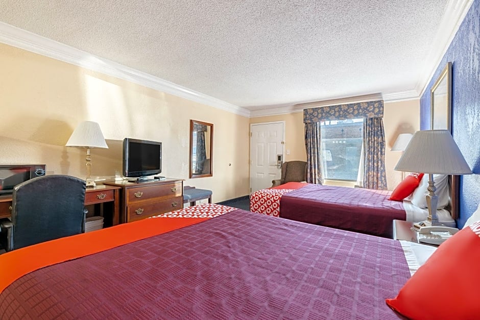 OYO Hotel Rome GA Historic District – Rome, GA