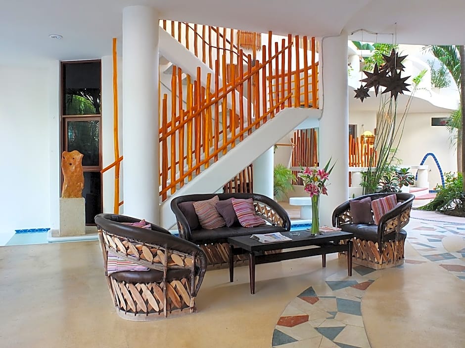 Playa Palms Beach Hotel