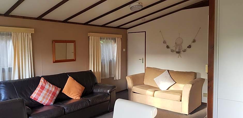 The Raddle Inn Log Cabins