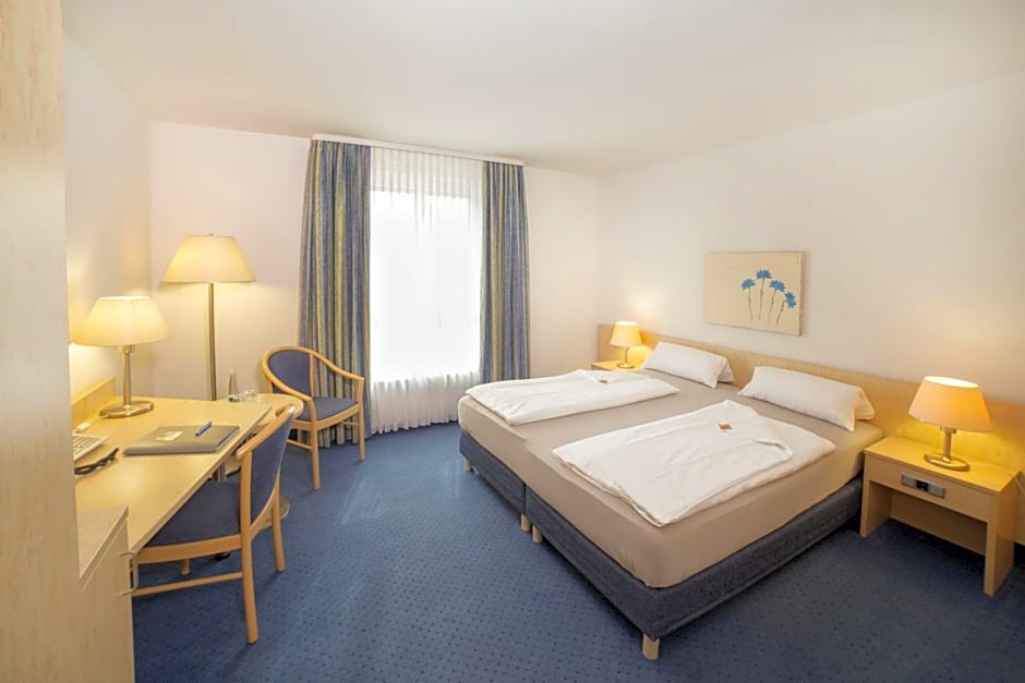 Fairway Hotel
