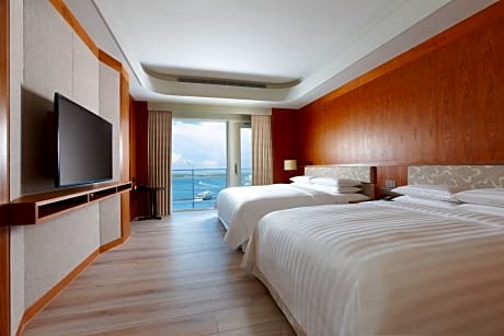 King & Queen Suite with Magong Harbor View