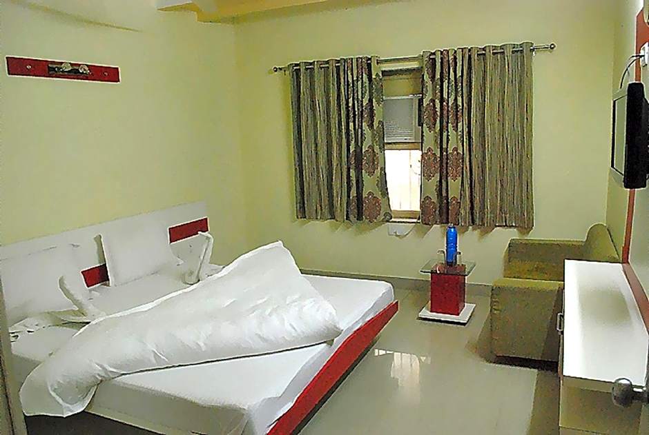 Hotel Ashapura Palace