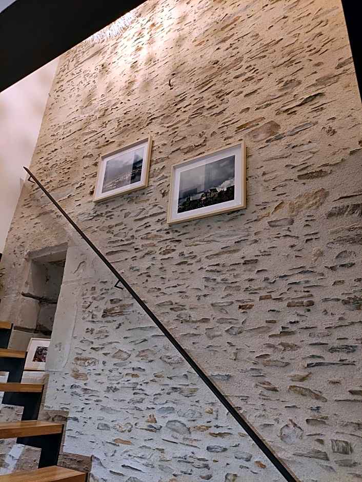 LE BEAU REPAIRE, chambres d'hôtes, quartier historique, 1 à 3 chambres, étage indépendant