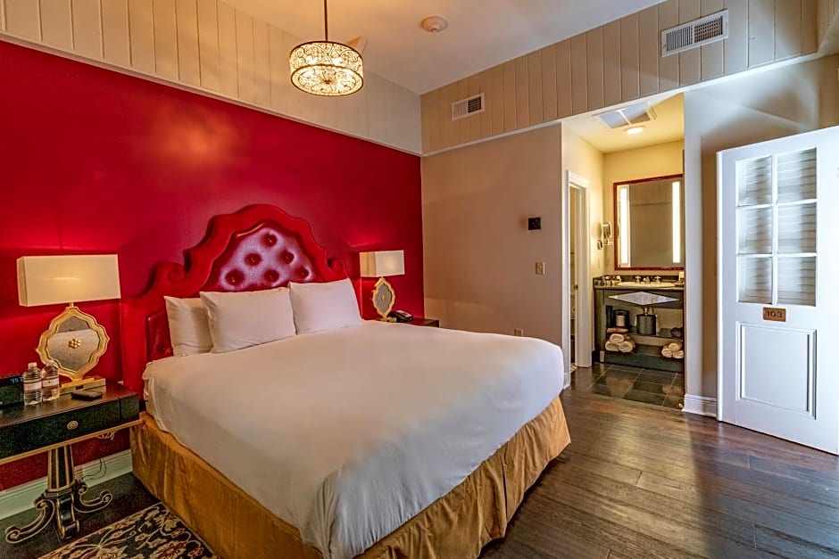 Dauphine Orleans Hotel