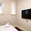 Geraldton Shoreline Lodge
