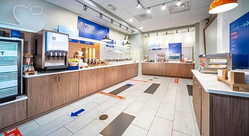Holiday Inn Express & Suites Brevard - City Center By IHG