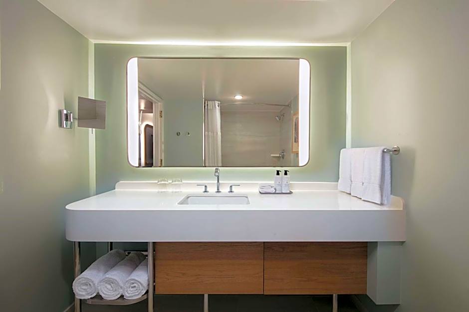 Sonesta Miami Airport