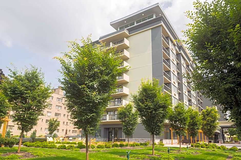 The Strathallan - A DoubleTree By Hilton