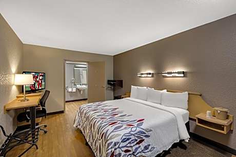 ADA Accessible Superior King Smoke Free