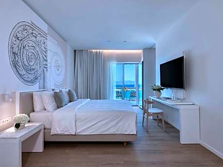Deluxe Suite with Balcony, One King Bed and One Queen Bed