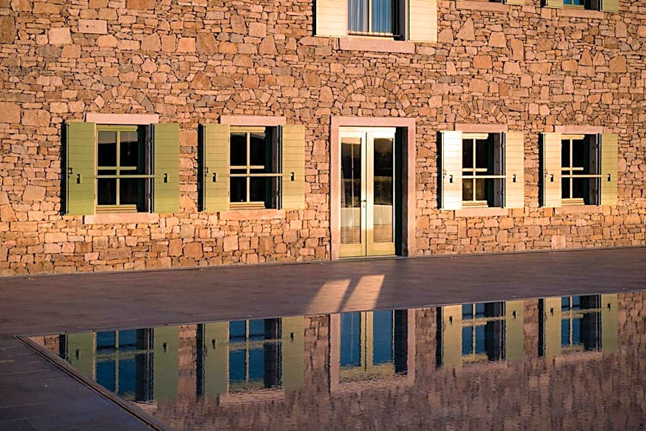 Winery & Design hotel ROXANICH