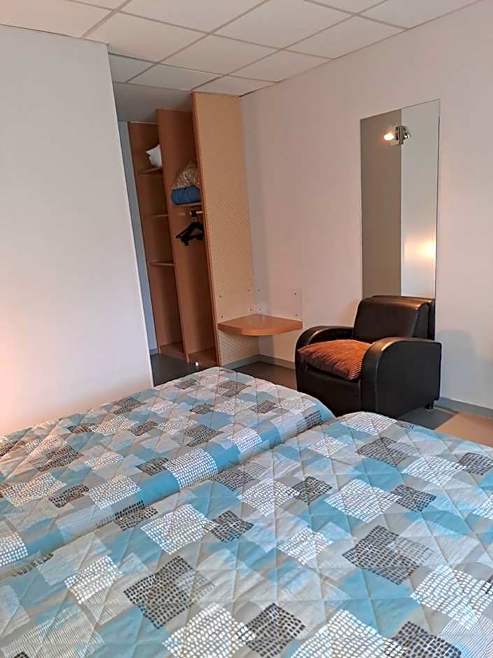 Photo 1 of 1 of 2 Beds