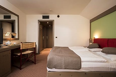 Double or Twin Room with Balcony