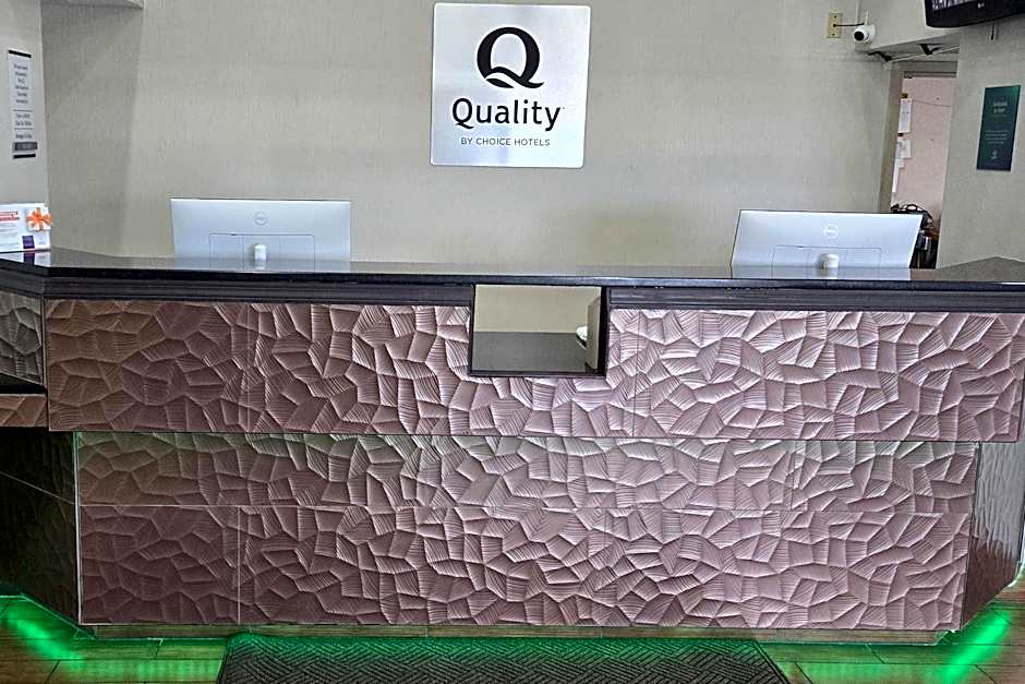 Quality Inn Kansas City International Airport