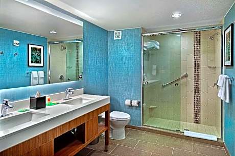 One-Bedroom Suite with Two Queen Beds and Accessible Tub - Disability Access