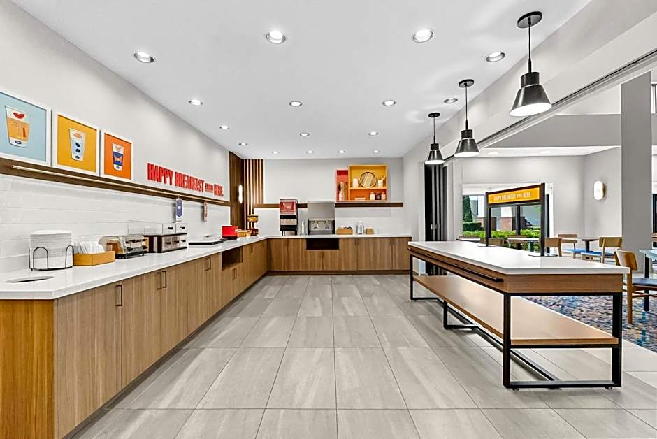 Hampton Inn & Suites Peru