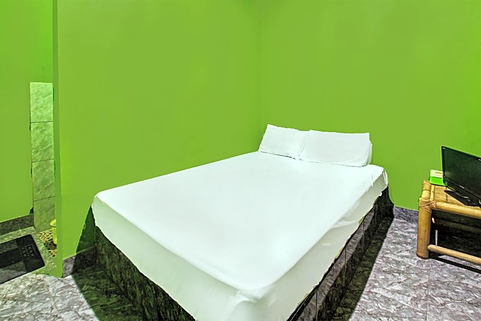 Hotel O Ashooy HomestayNearWisata Desa sedau