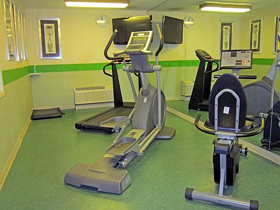 Extended Stay America Suites - Orlando - Maitland - 1776 Pembrook Dr.