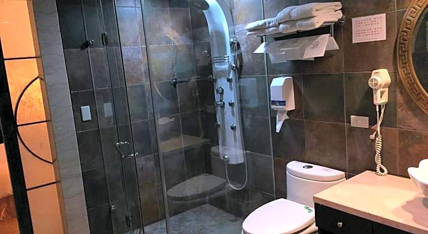 Crystal Business Motel