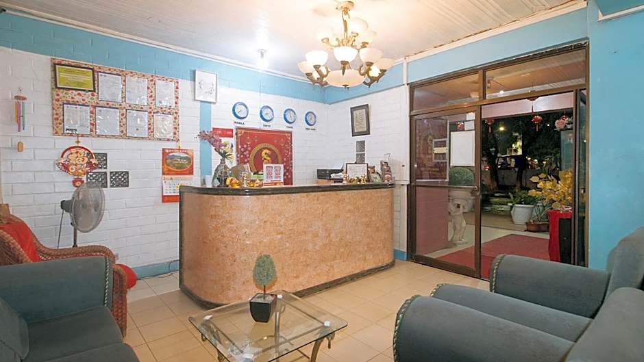 RedDoorz at La Maria Pension And Tourist Inn