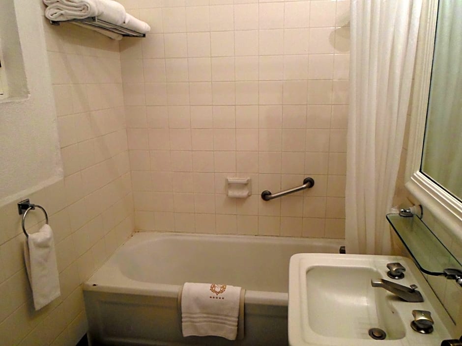Hotel Virrey De Mendoza
