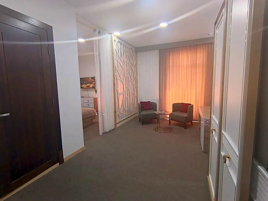 Photo 1 of 7 of 1 Bedroom Suite