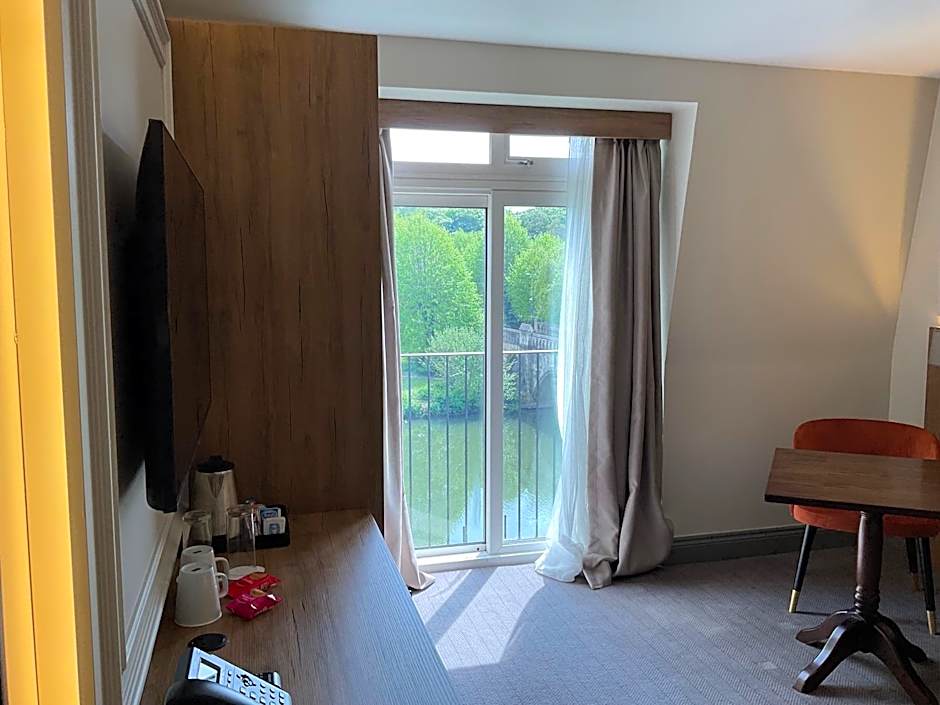 Old Mill Hotel & Lodge