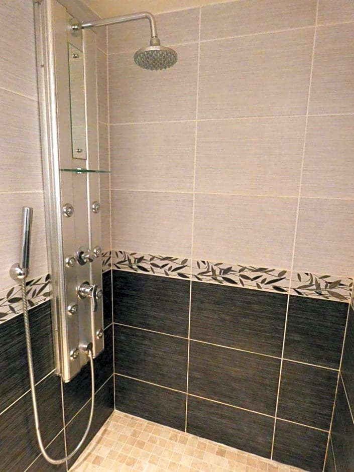 La petite ferme de Pouillon - Parc animalier - aire de loisirs