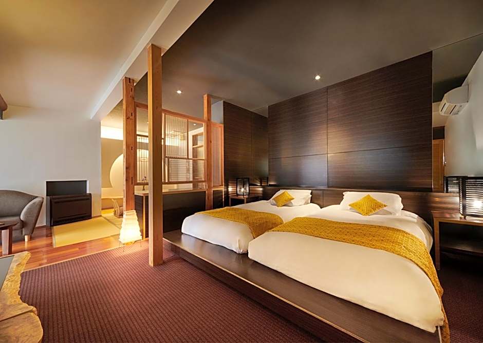 AKARI et KAORI formerly Taizanso