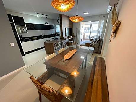 Cód 95 - Apartamento amplo e decorado