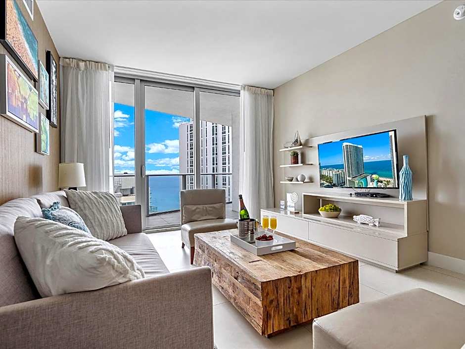 Beachside Contemporary Residence in Lyfe