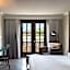 The Lindy Renaissance Charleston Hotel