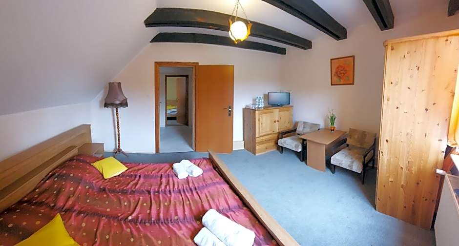 Folwark Tumiany Pokoje & Restauracja