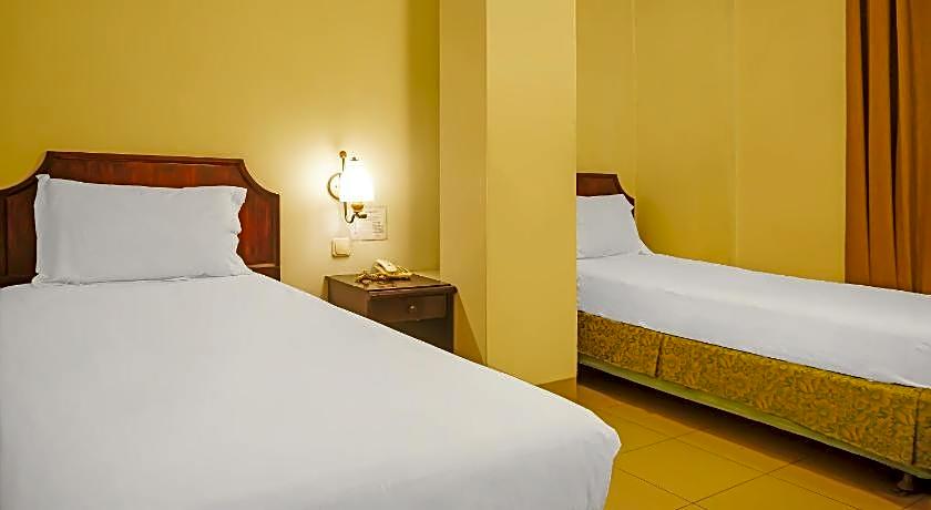 Collection O 92690 Hotel Limas