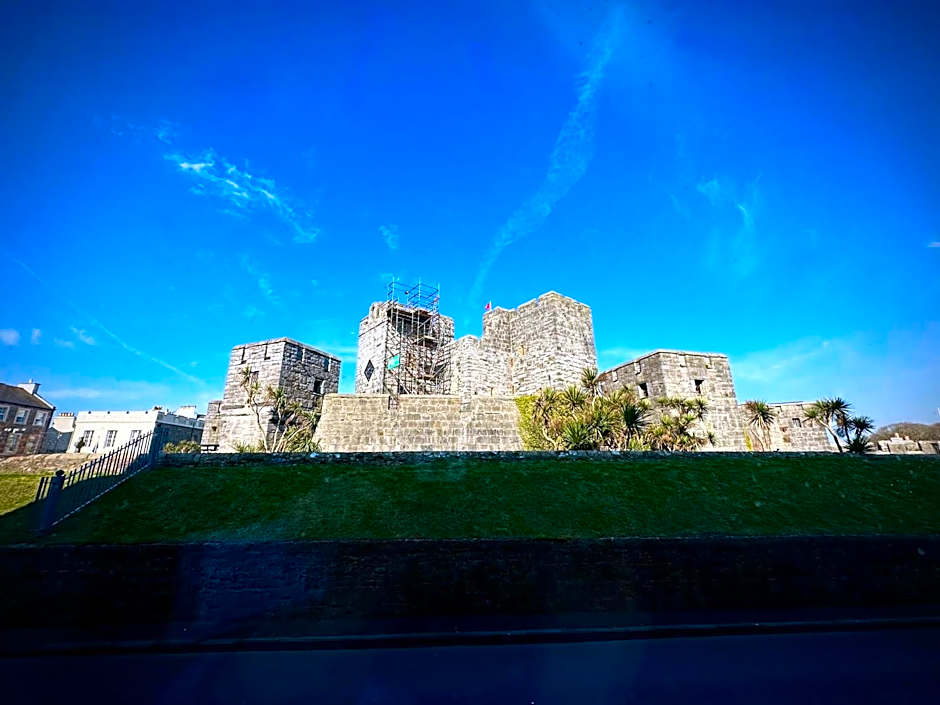 Halvard Apartments at Castletown
