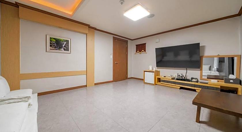 Donghae Gloria Hotel