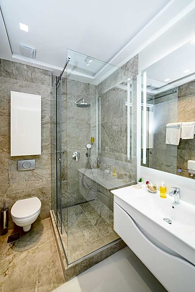 Belgrade Inn Garni Hotel